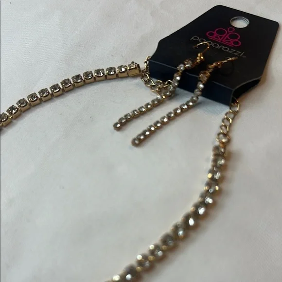 Elegant Gold Rhinestone Choker - Picture 5 of 5